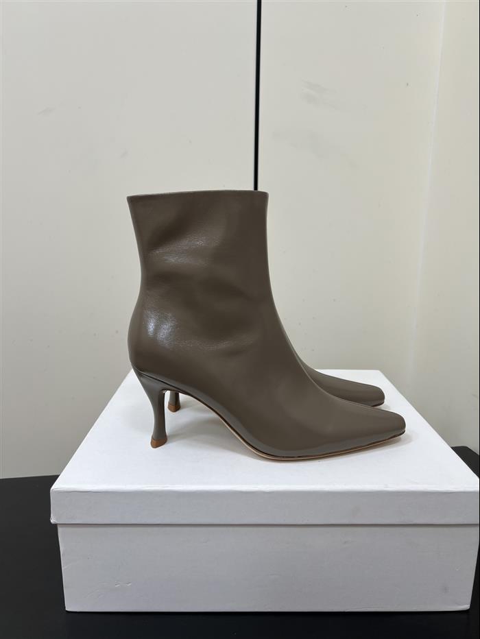 20251128174331632 390